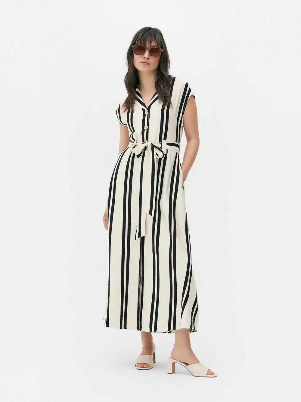 Gemustertes Midi-Blusenkleid mit Bindegürtel