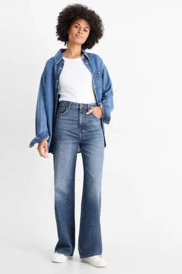 Wide leg jeans - high waist