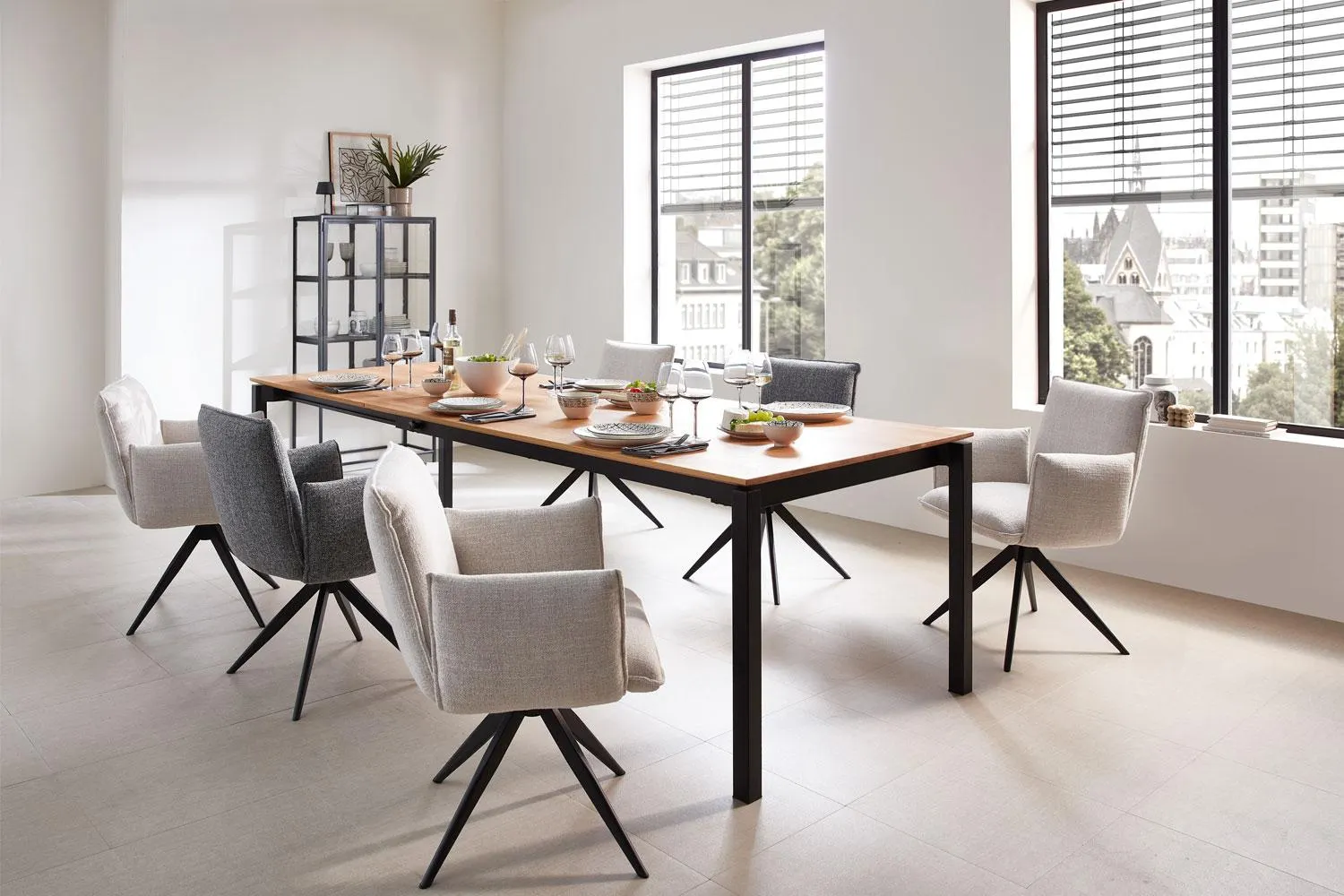 Esstisch ausziehbar mit Rollen in Charakter Eiche