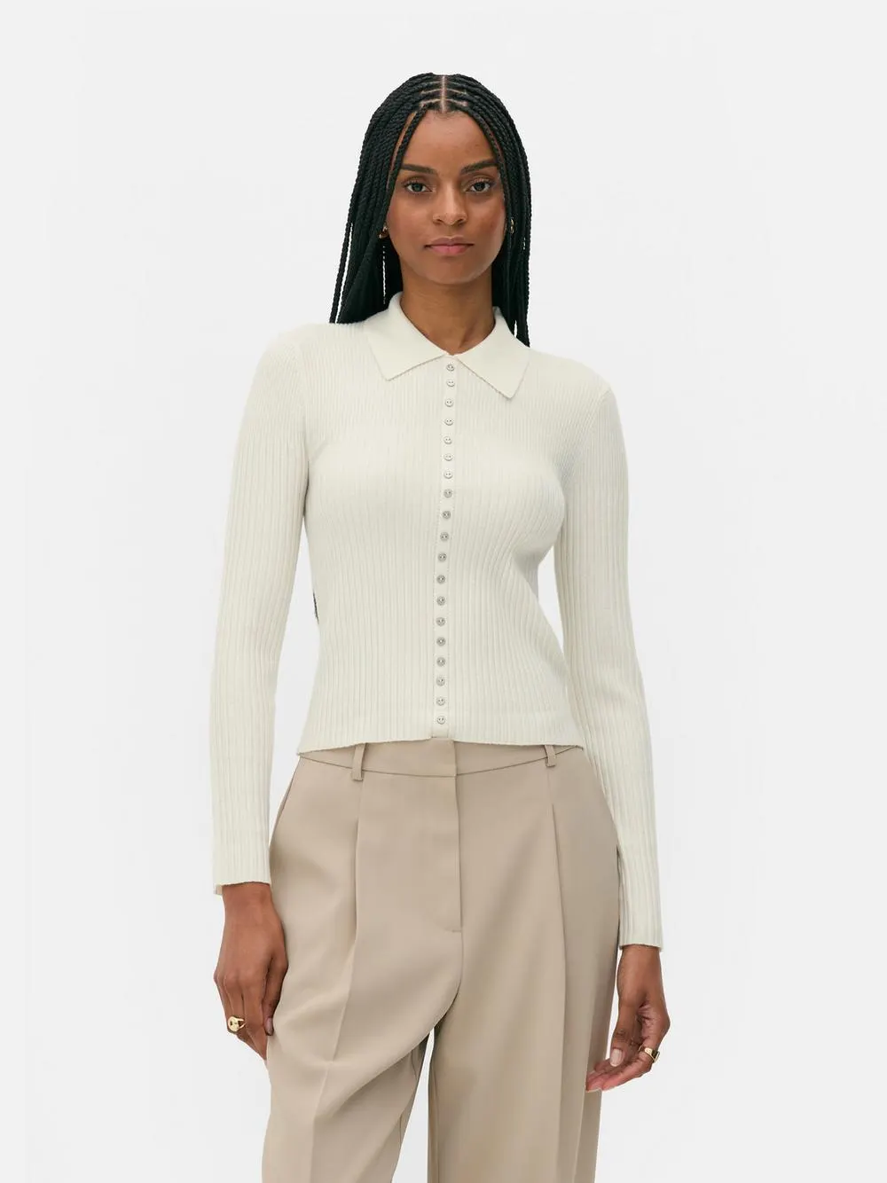 Gerippter Cardigan mit Knopfleiste und Kragen