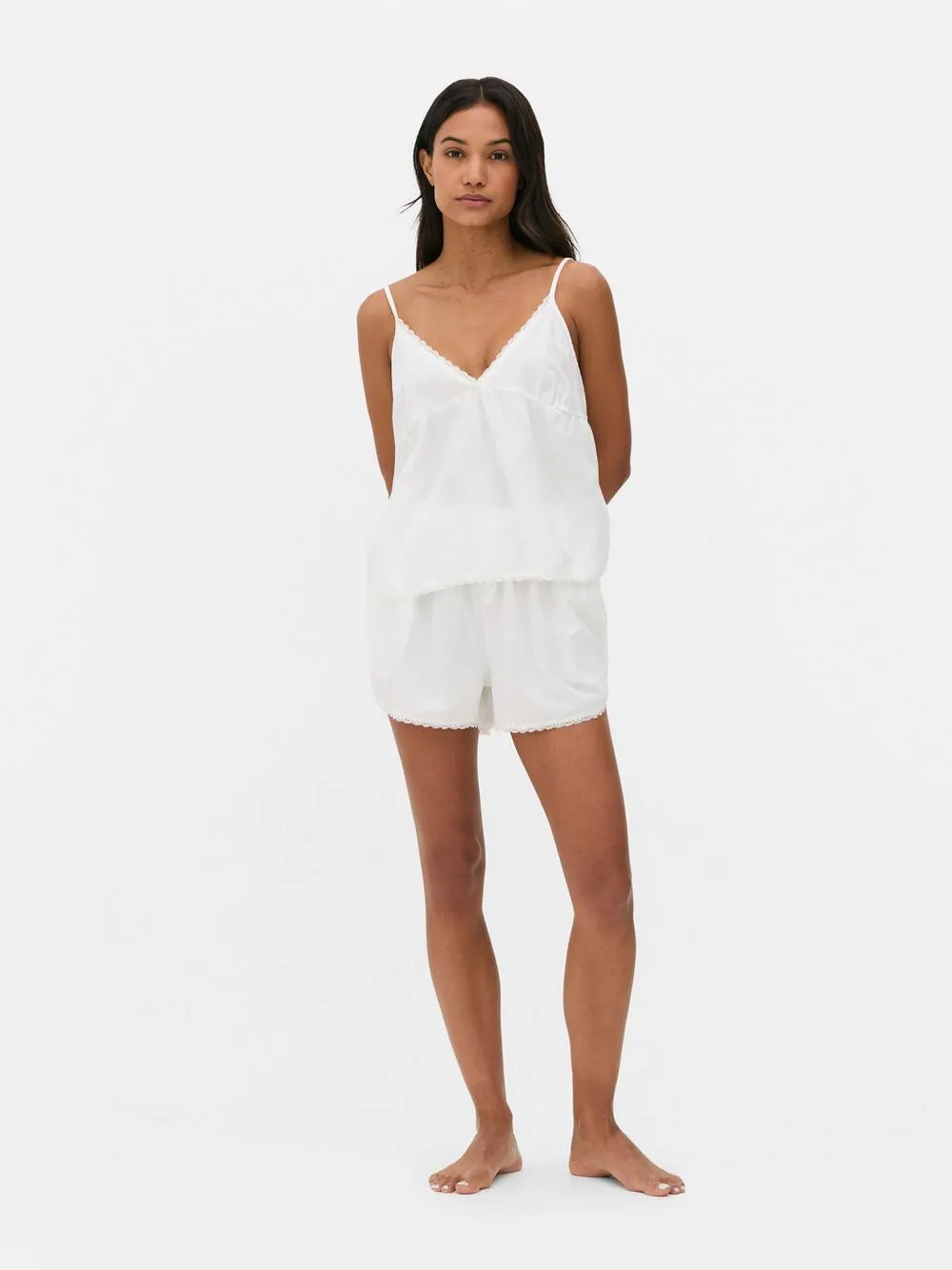 Leinen-Trägertop mit Spitzenbesatz