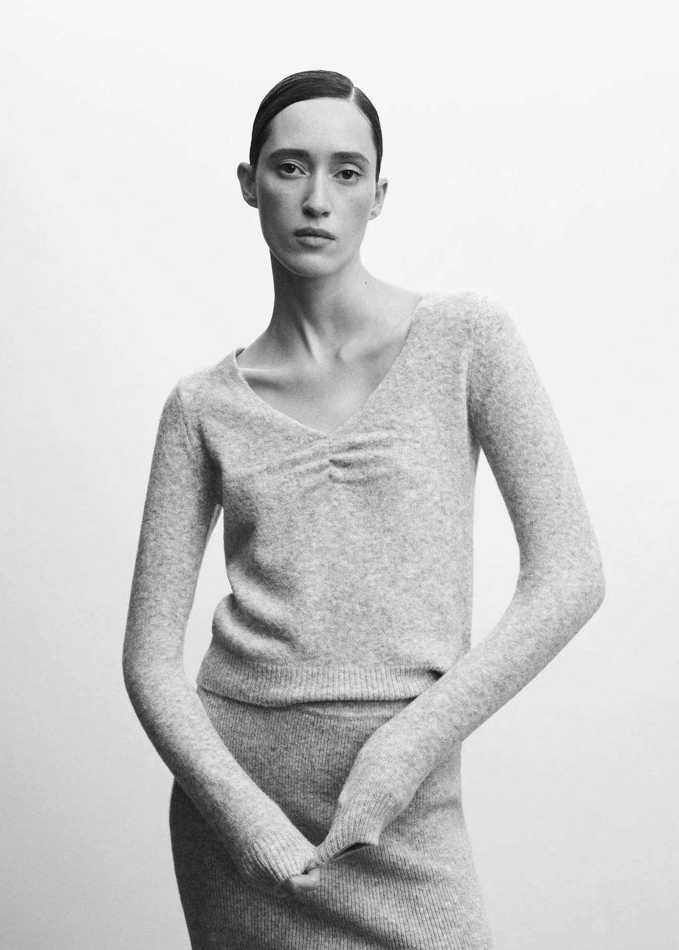 Pullover collo a V increspato