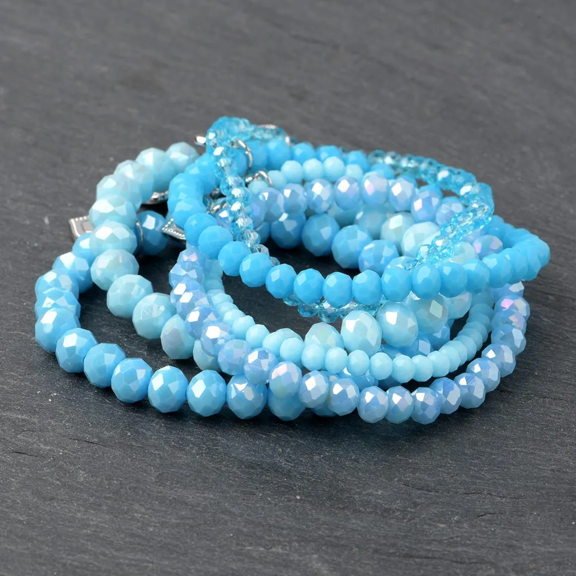 6 Damen Armbänder mit Herz-Anhänger