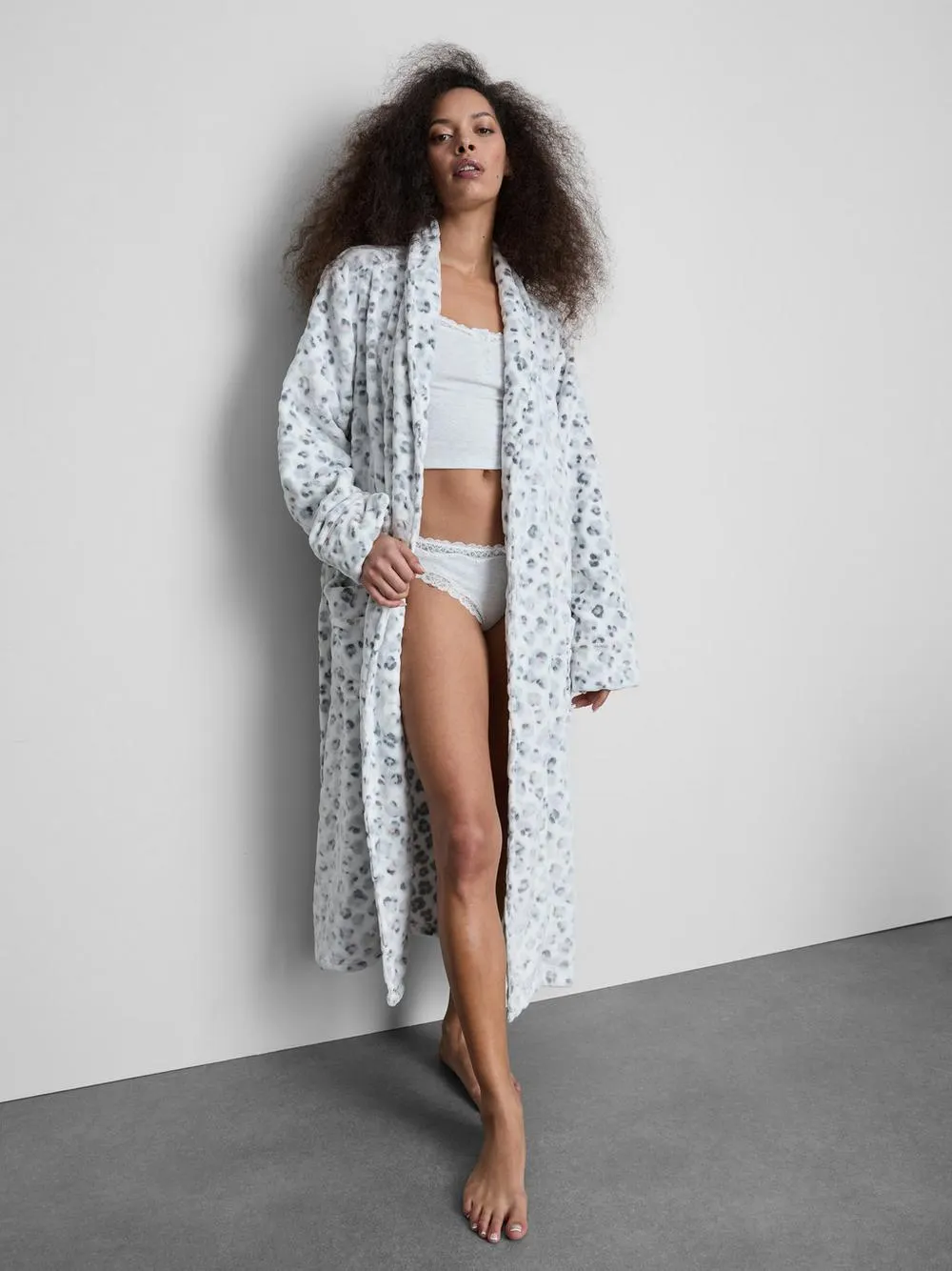 Kuscheliger Midi-Bademantel zum Binden