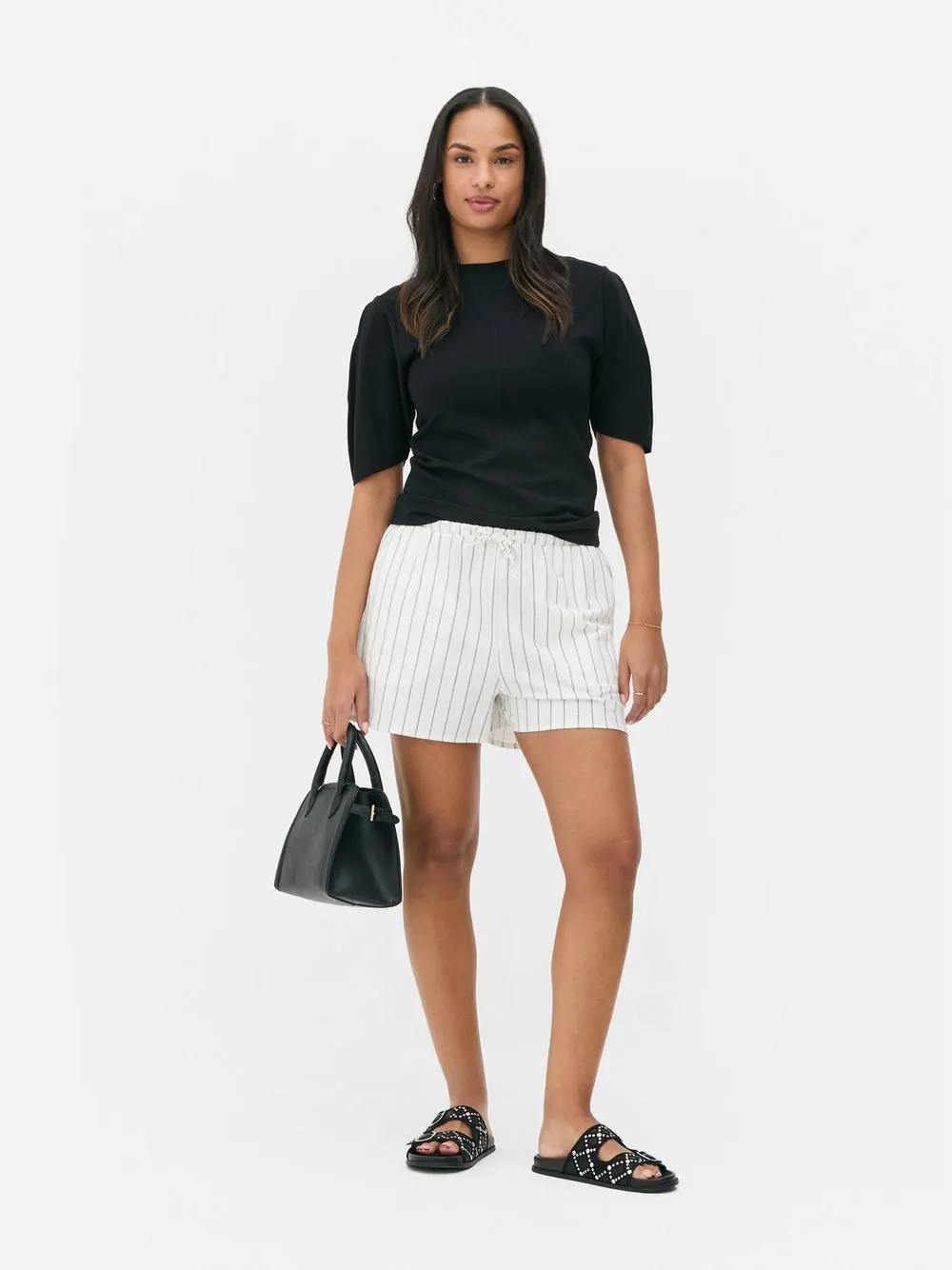 Essential Shorts mit Kordelzug