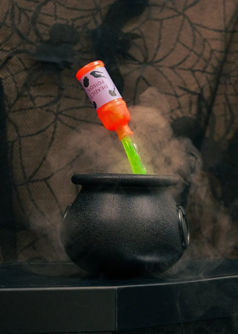 Colour changing fog machine with bottle