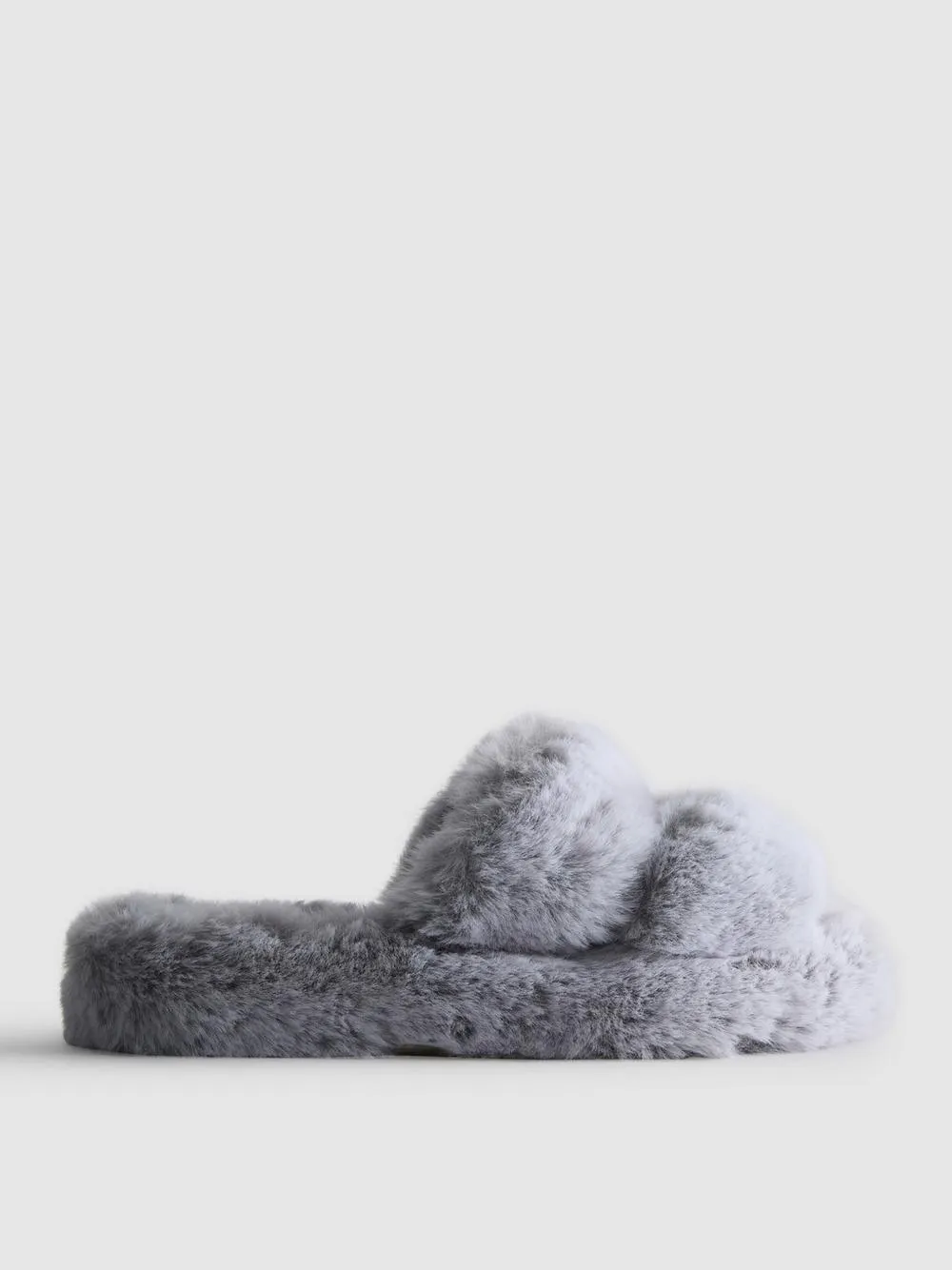 Weiche Hausschuhe mit Riemen