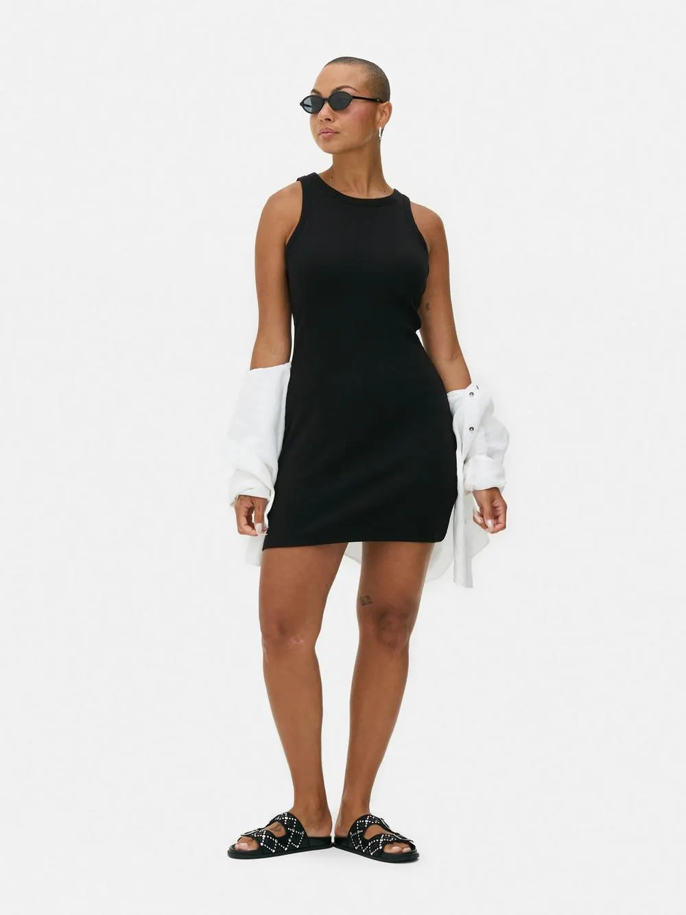 Geripptes Minikleid mit Racerback