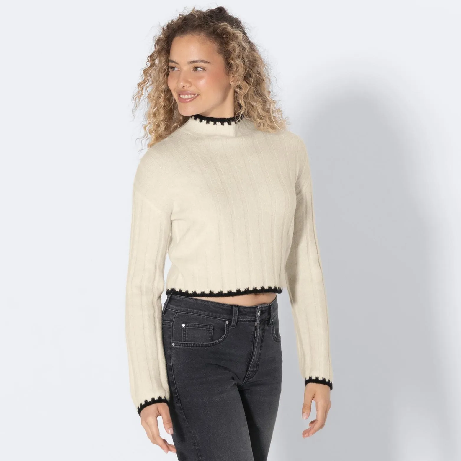 Damen-Strickpullover mit Kontrast-Saum