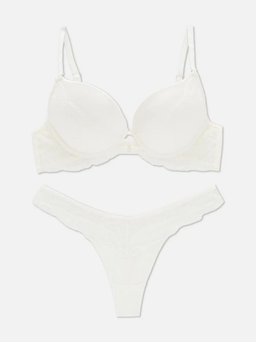 Unterwäscheset mit Maximizer-BH aus Satin und Spitze