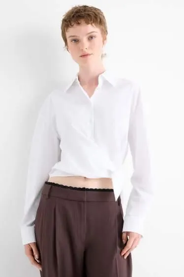 Cropped blouse with knot detail