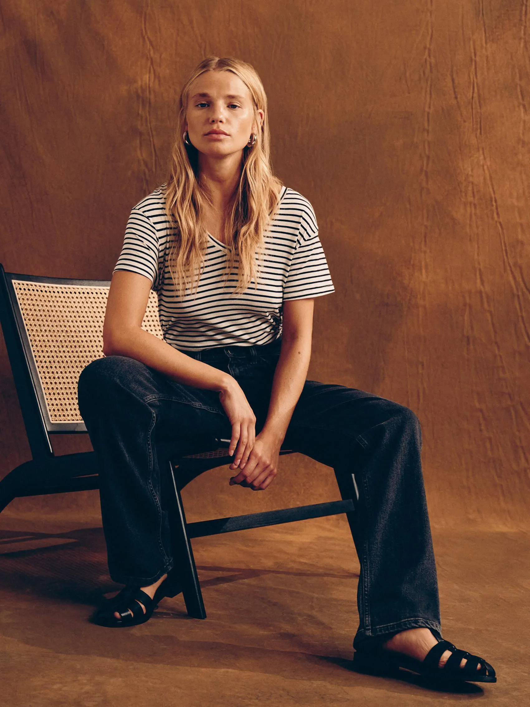 „The Edit“ T-Shirt mit V-Ausschnitt