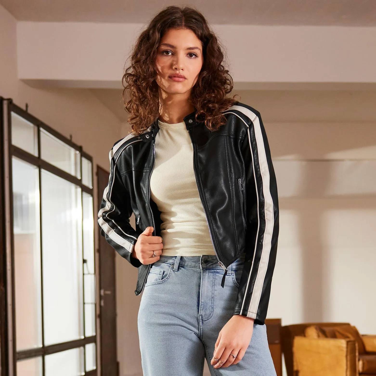Damen-Biker-Jacke mit Kontraststreifen