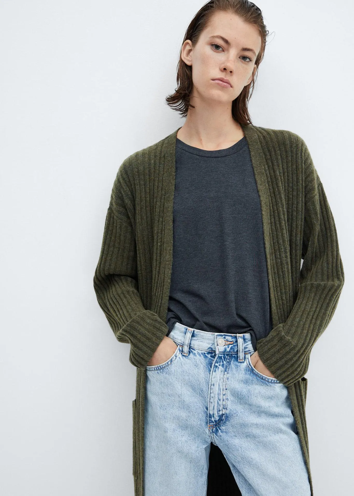 Cardigan com bolsos de aplicação