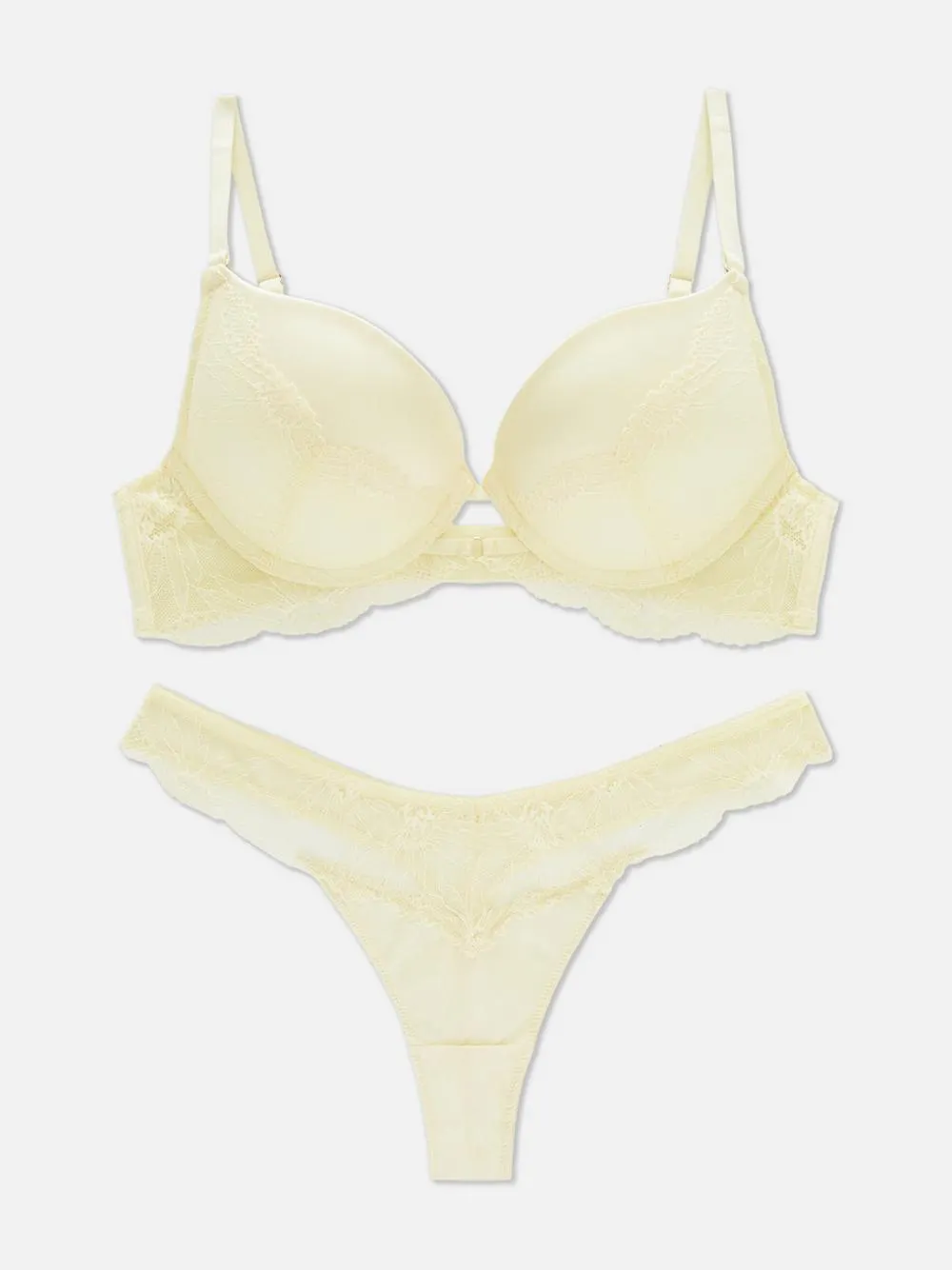 Maximizer-BH und Slip aus Satin und Spitze