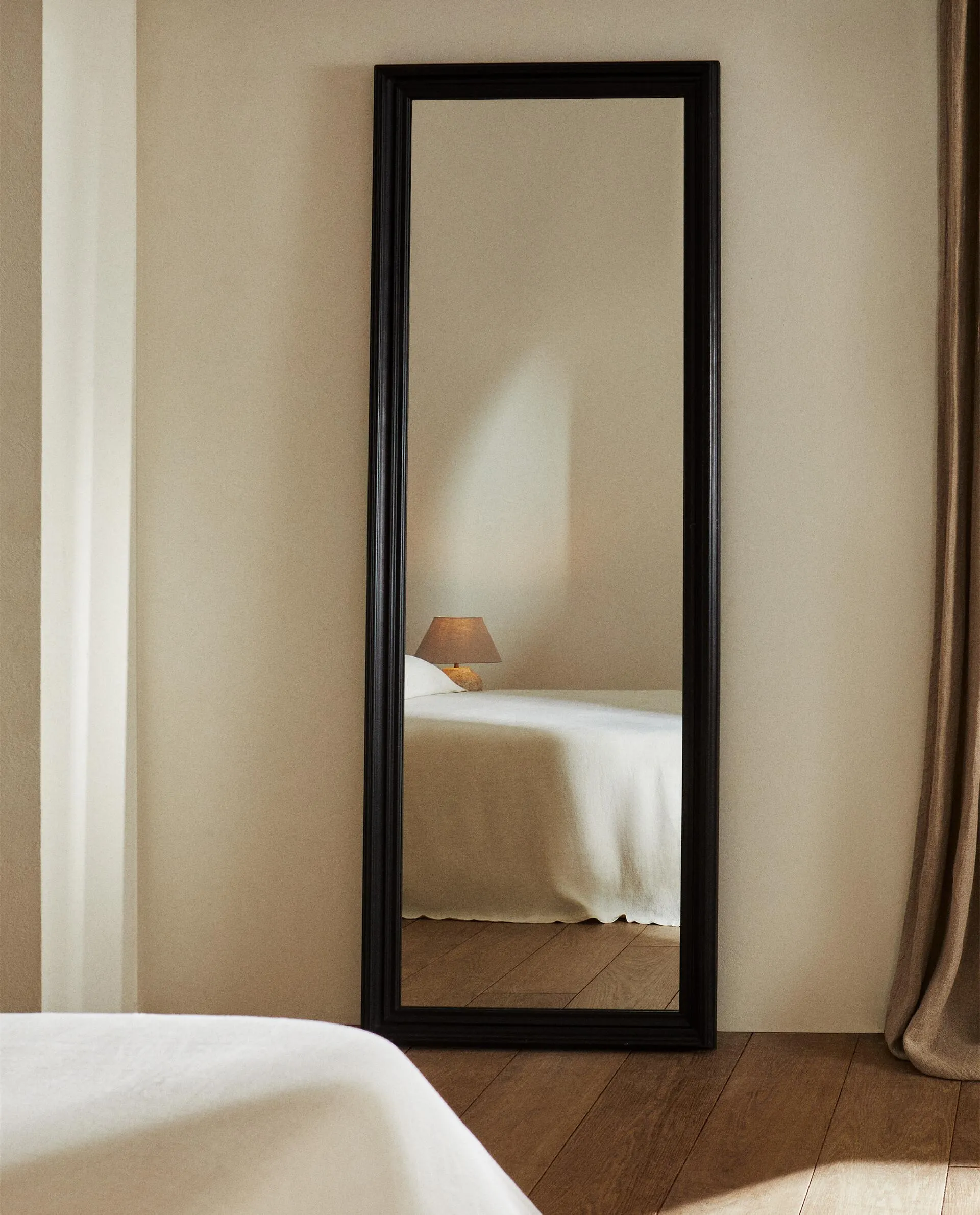 SPECCHIO DA PARETE LUNGO BORDO SMUSSATO