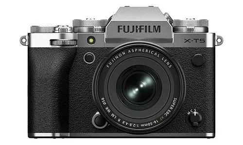 Fujifilm X-T5 silber + XF 16-50/2,8-4,8 R