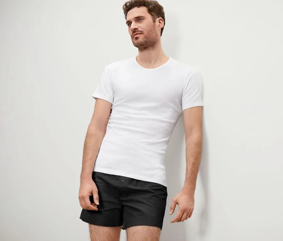 2 Qualitäts-Feinripp-Unterhemden