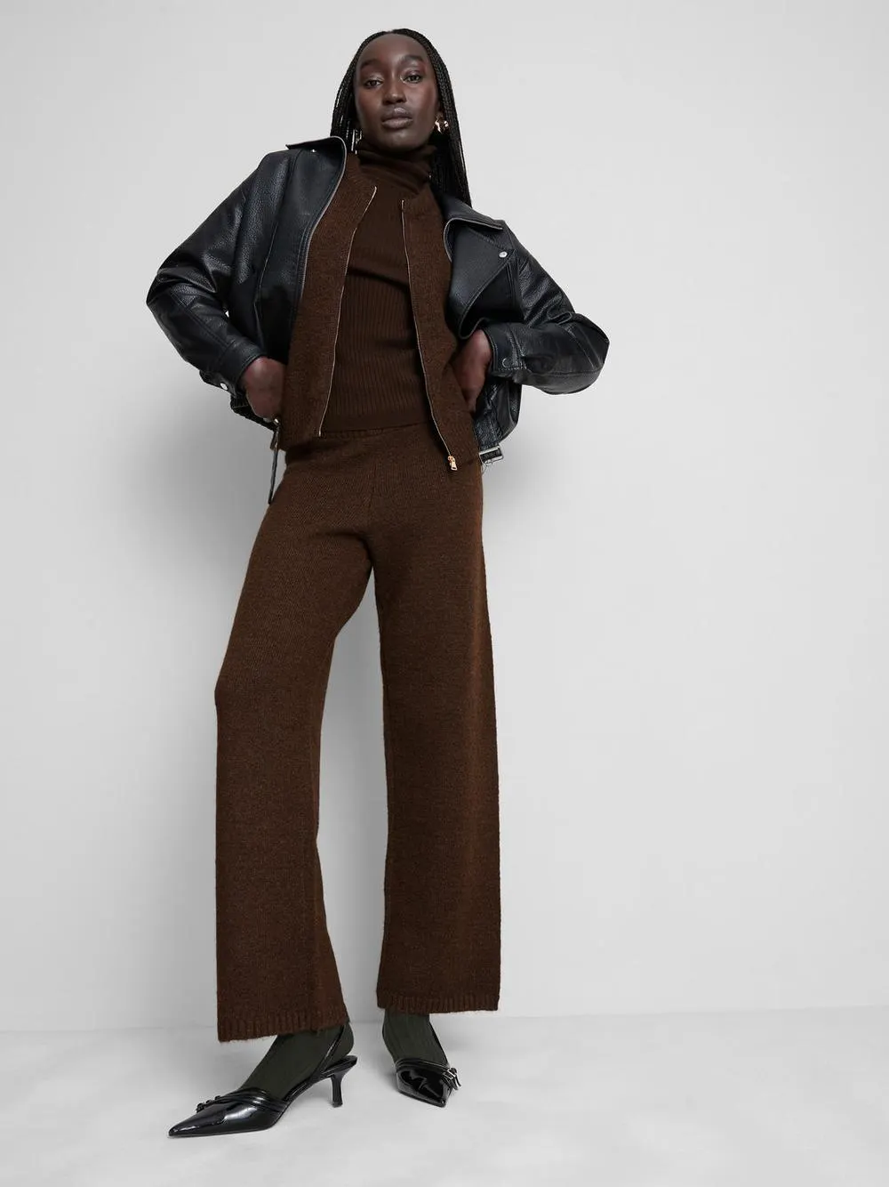 Strickhose mit hohem Bund und weitem Bein