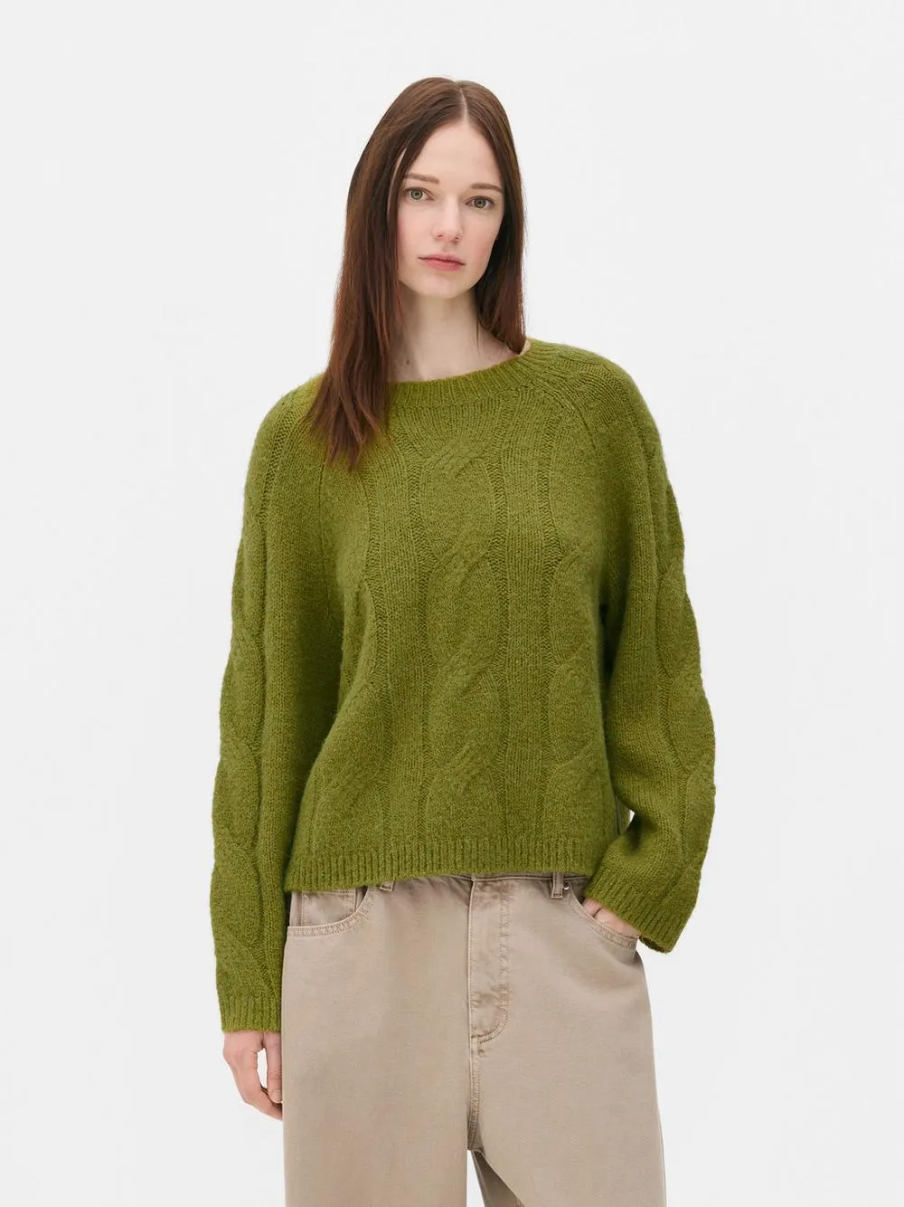 Lässiger Strickpullover mit Zopfmuster