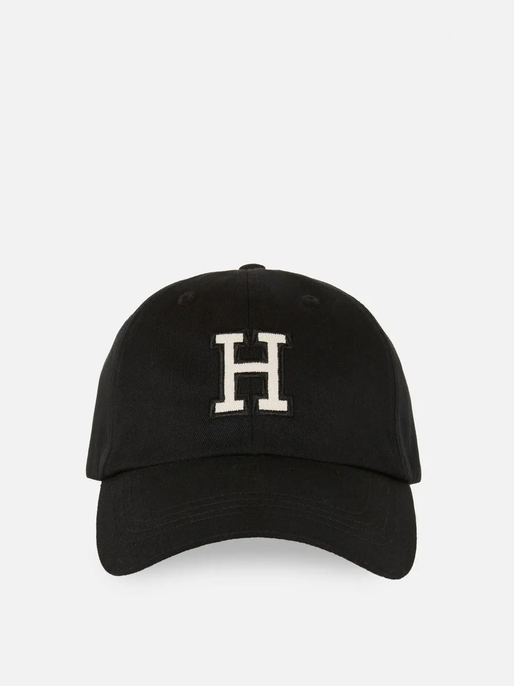 Lässiges Basecap mit Initiale