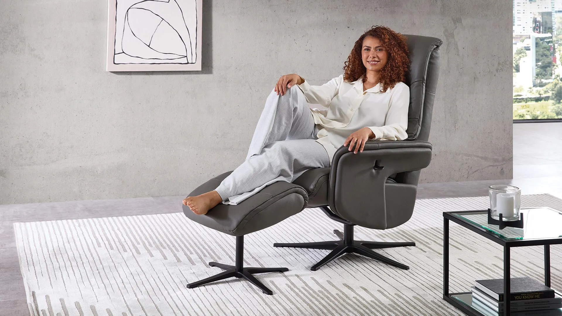 Relaxsessel Agent Grey mit manueller Funktion und Sitzhöhenverstellung in Leder-Lederlook