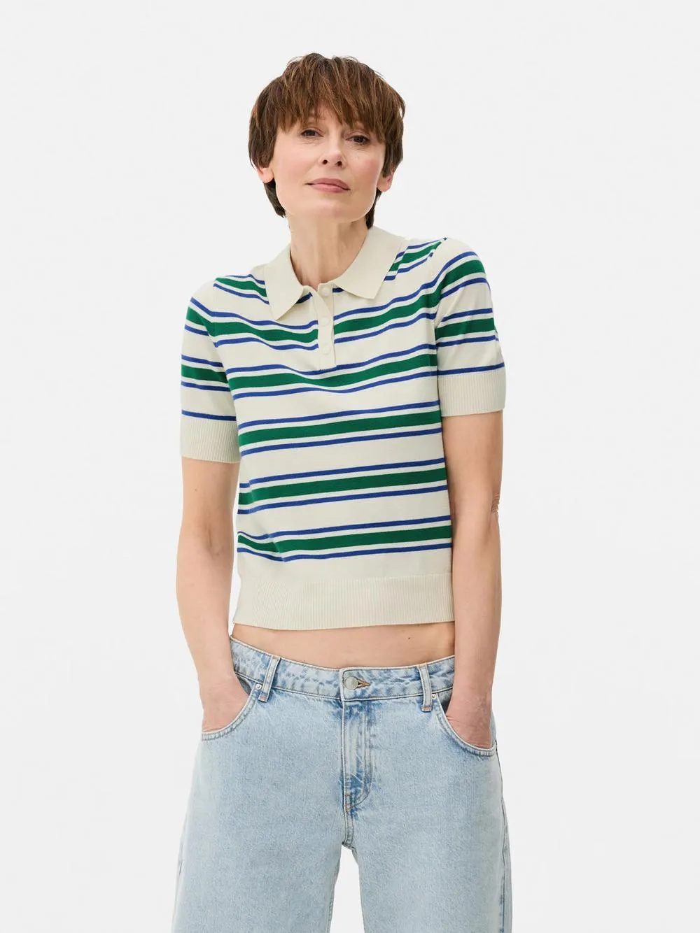 Gestreiftes, kurzärmeliges Poloshirt aus Strick