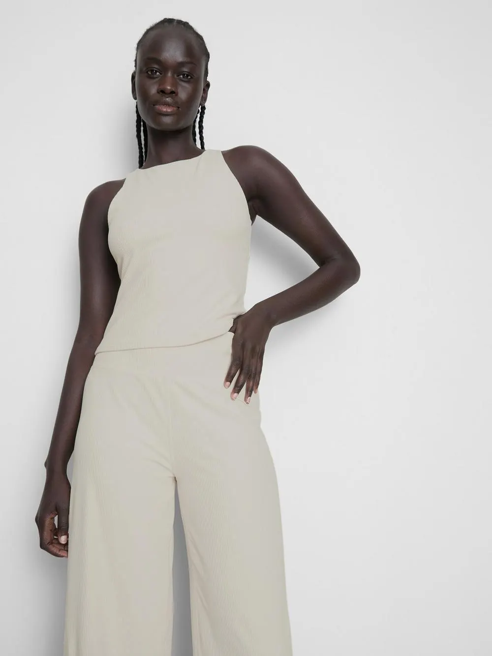 Ribbed High-Neck Active Tank