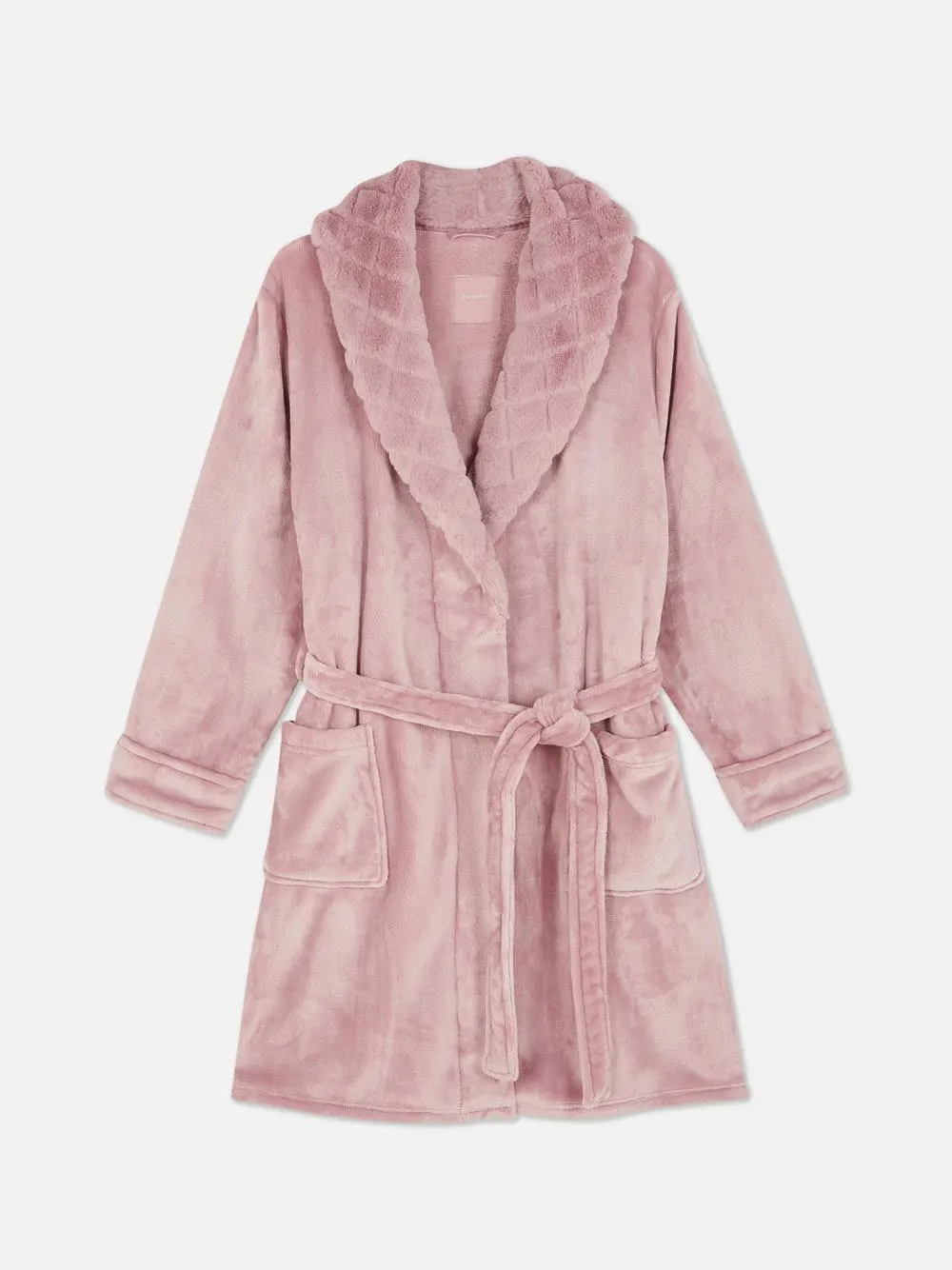 Luxuriöser Bademantel mit Schalkragen