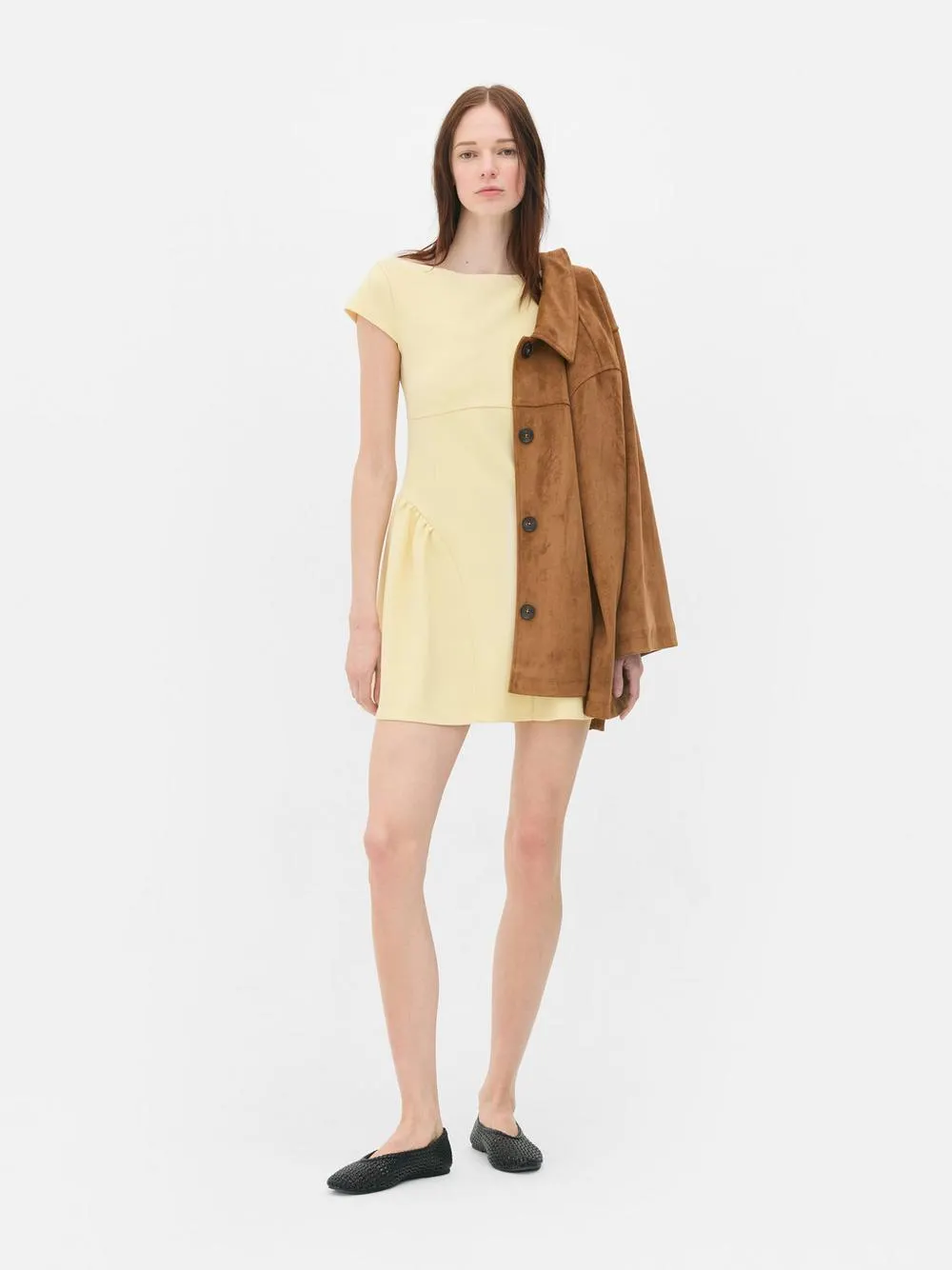 Minivestido de crepé con péplum