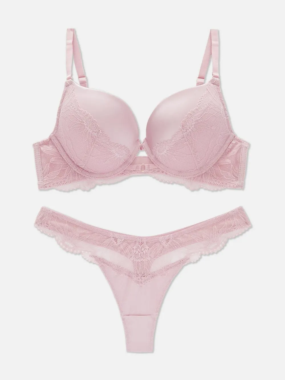 Maximizer-BH und Slip aus Satin und Spitze