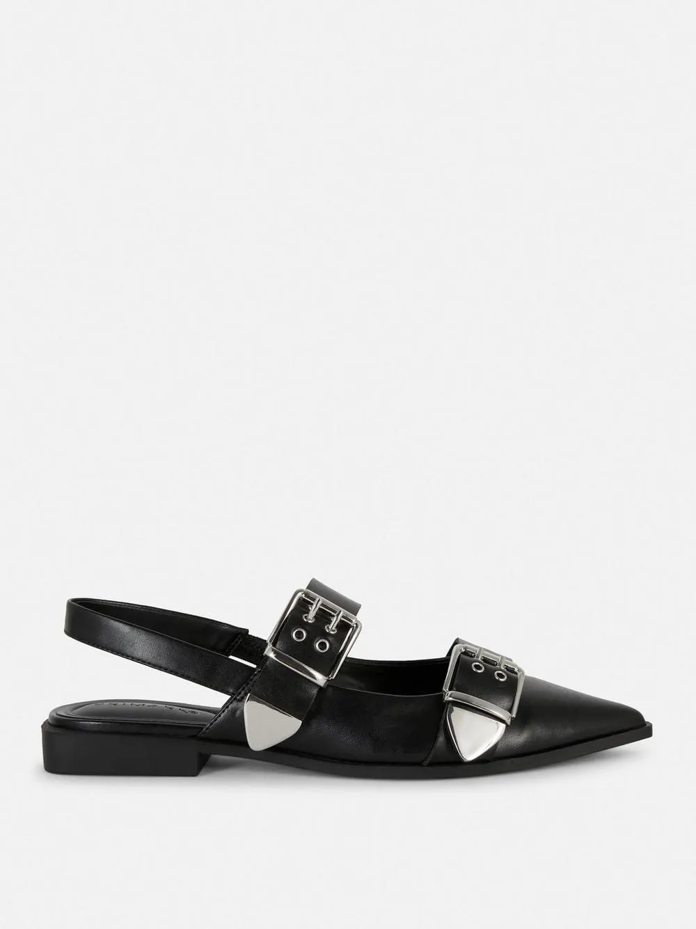 Ballerinas mit Ösen und spitzer Zehenpartie