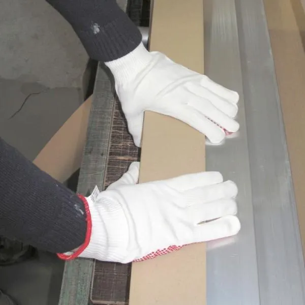 TRIUSO Feinstrickhandschuhe mit Noppen