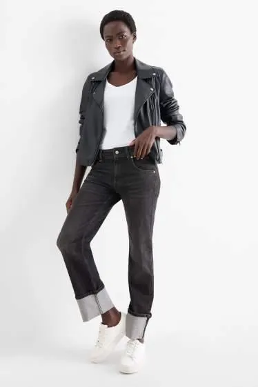 Cropped straight jeans - mid-rise waist - LYCRA®