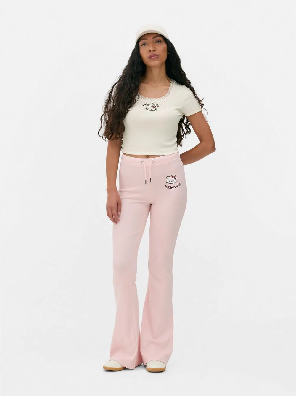 „Hello Kitty“ Baby-T-Shirt mit Spitzenbesatz