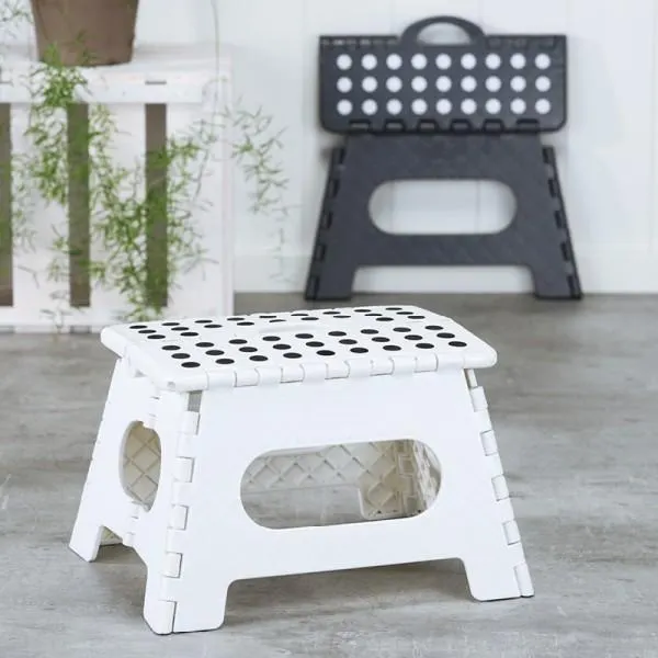 Klapphocker aus Kunststoff (farblich sortiert)