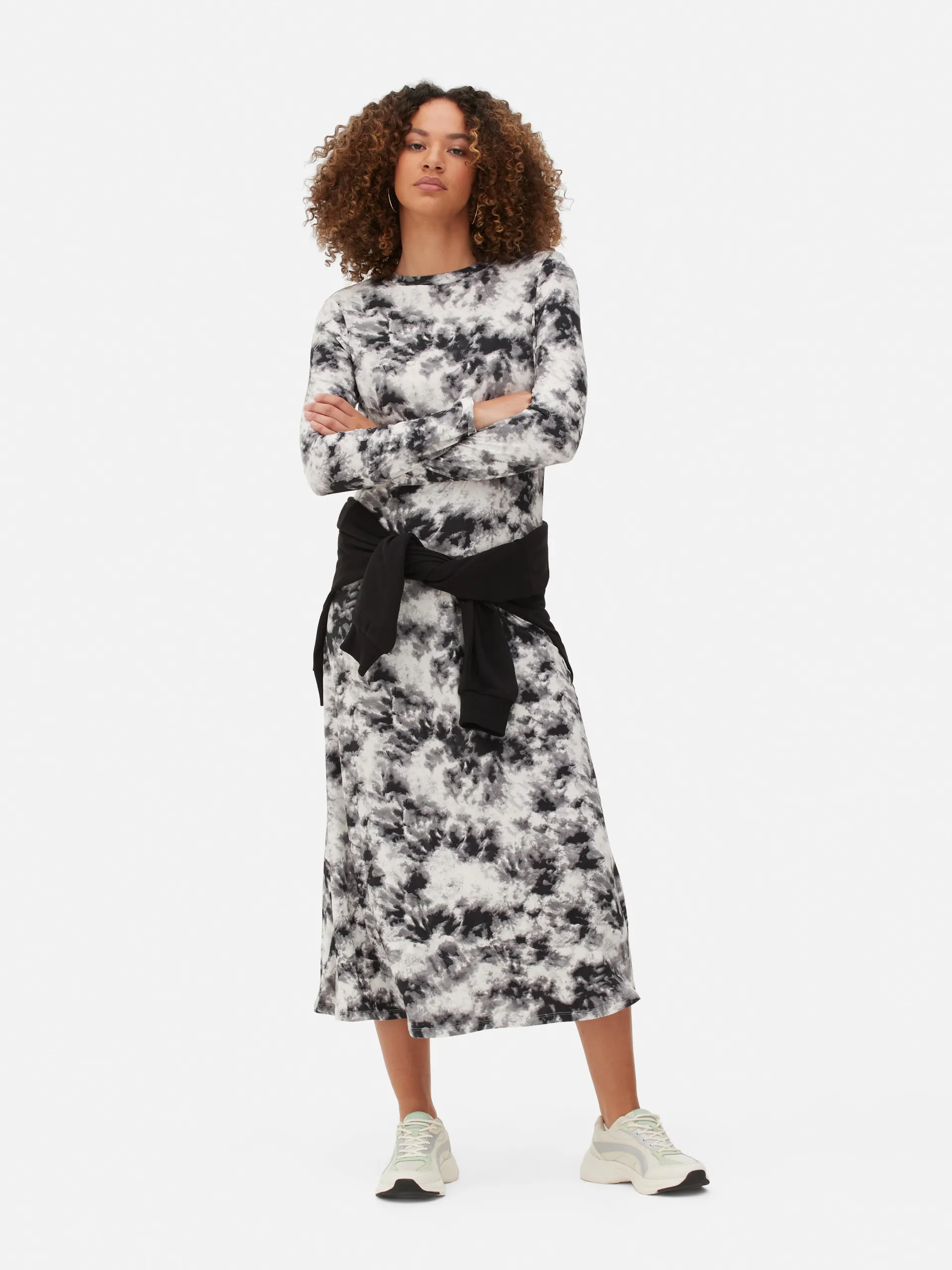 Langärmeliges Midikleid