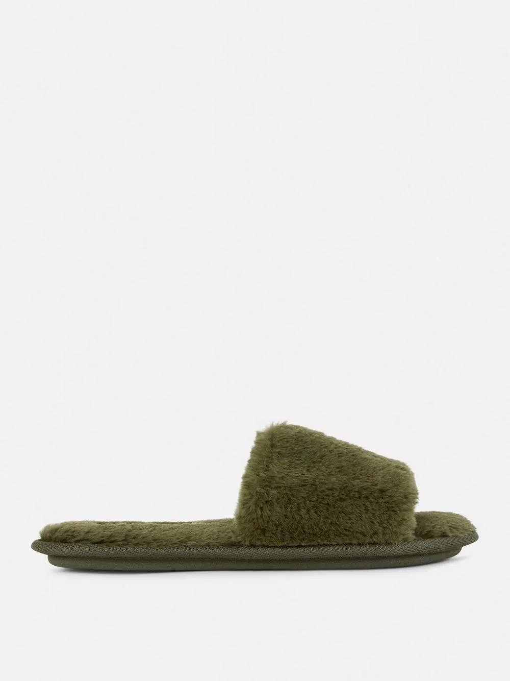 Flauschige Slipper mit überkreuzten Riemen
