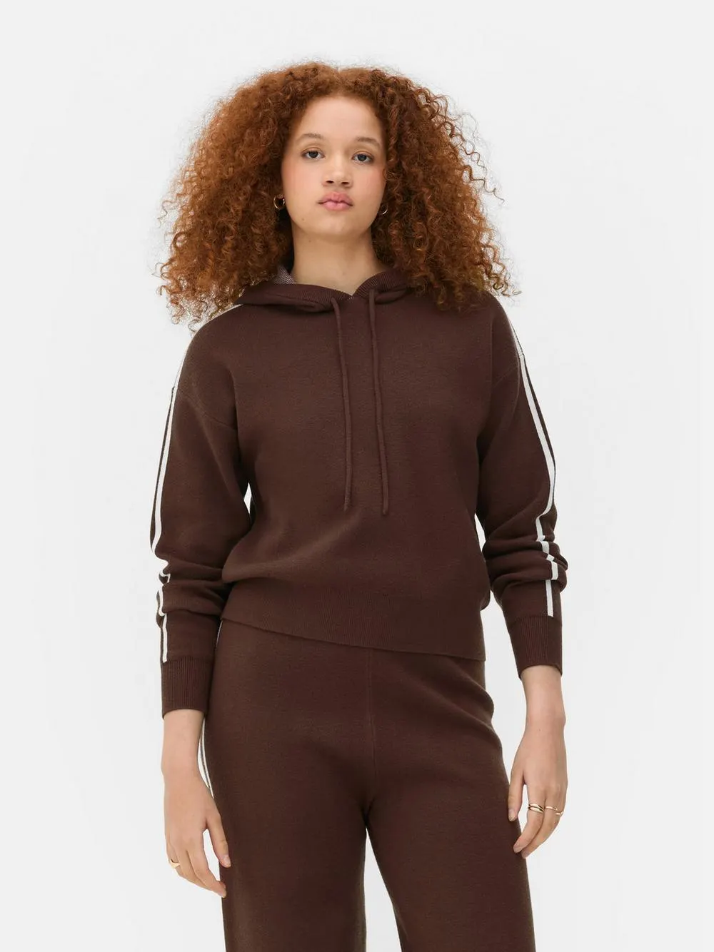 Hoodie mit Seitenstreifen und Kordelzug