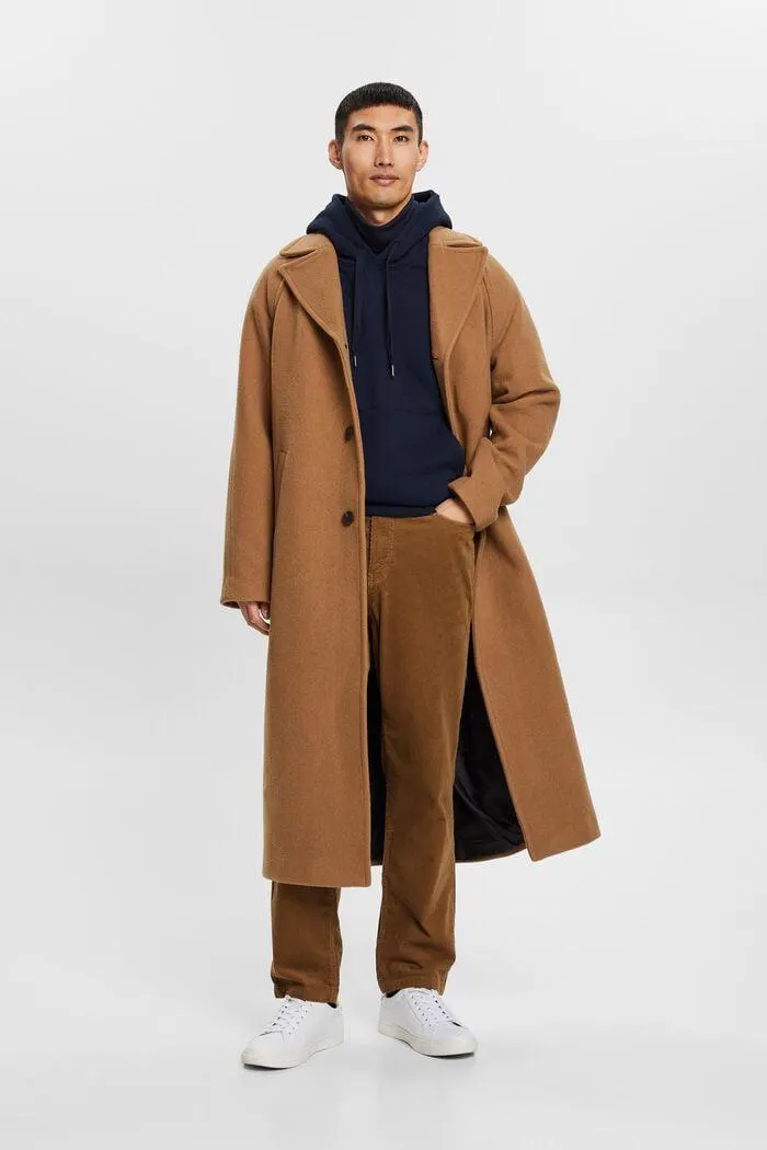 Pantalon en velours côtelé de coupe Straight Fit