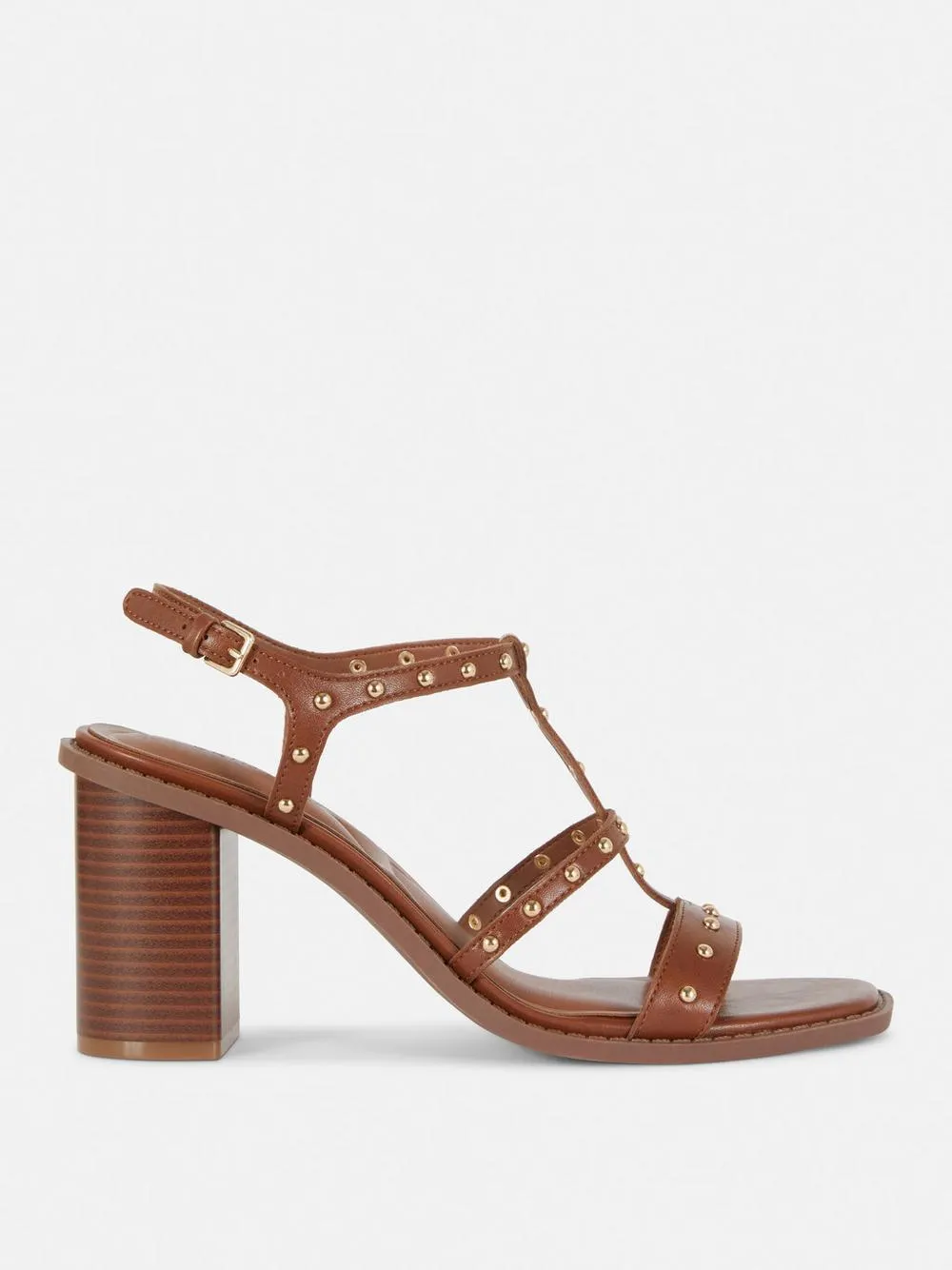 Nietenbesetzte Sandaletten in Gitteroptik