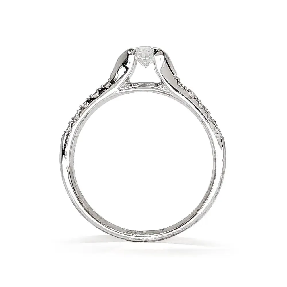 ANILLO SOLITARIO CON DIAMANTES