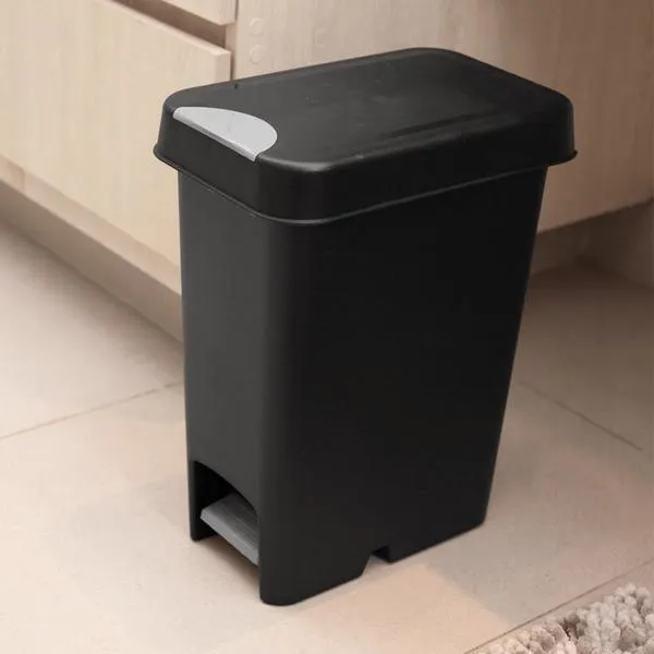 Tacho con Pedal Urban Negro 20 Litros