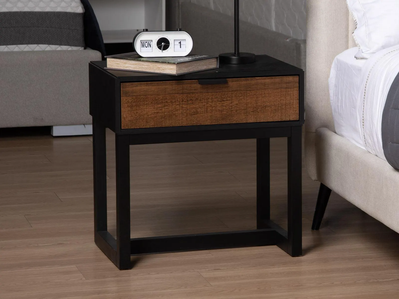 Velador Calabria C/Negro-Miel Wash