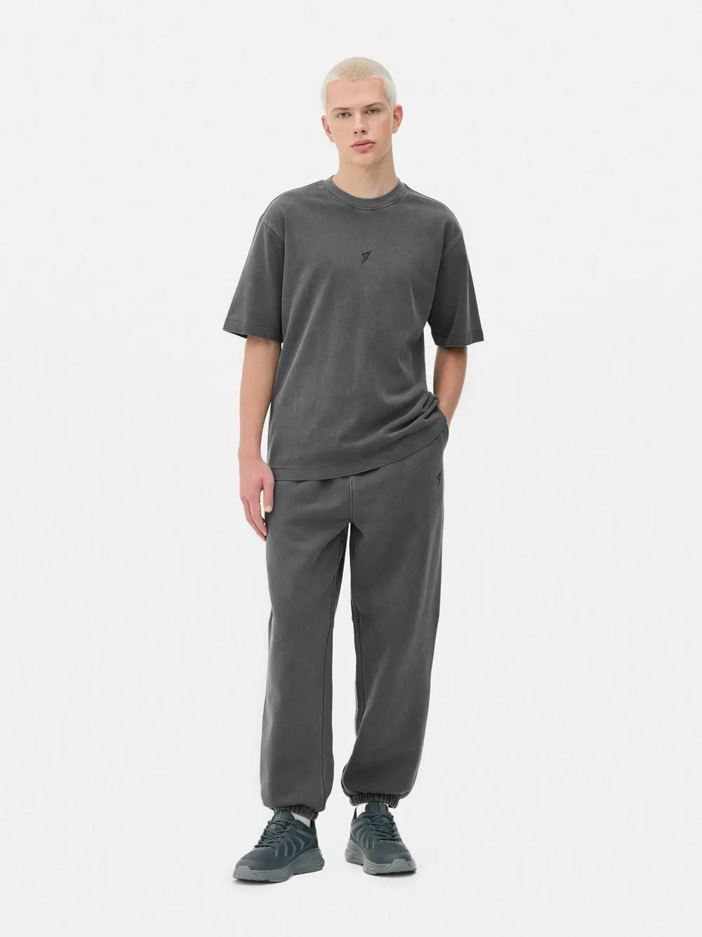 Camiseta deportiva de manga corta efecto lavado