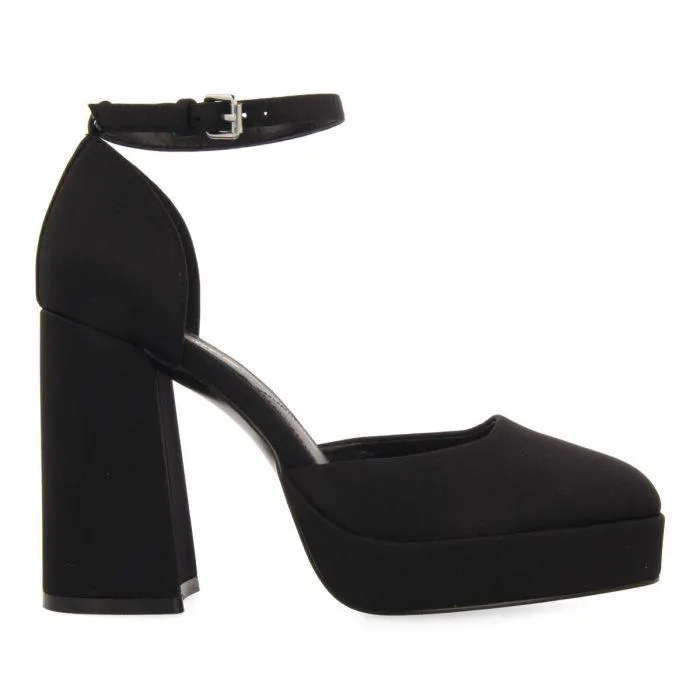 Assynt women's black shoes with wide heels and platforms