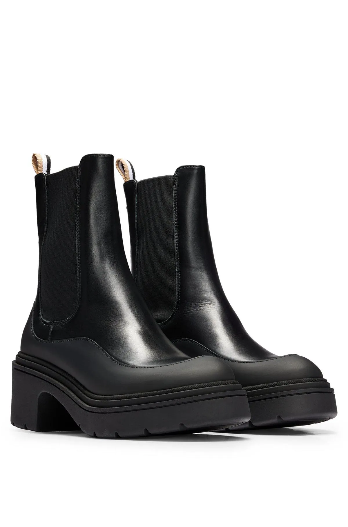 Botines Chelsea en piel lisa con suela gruesa