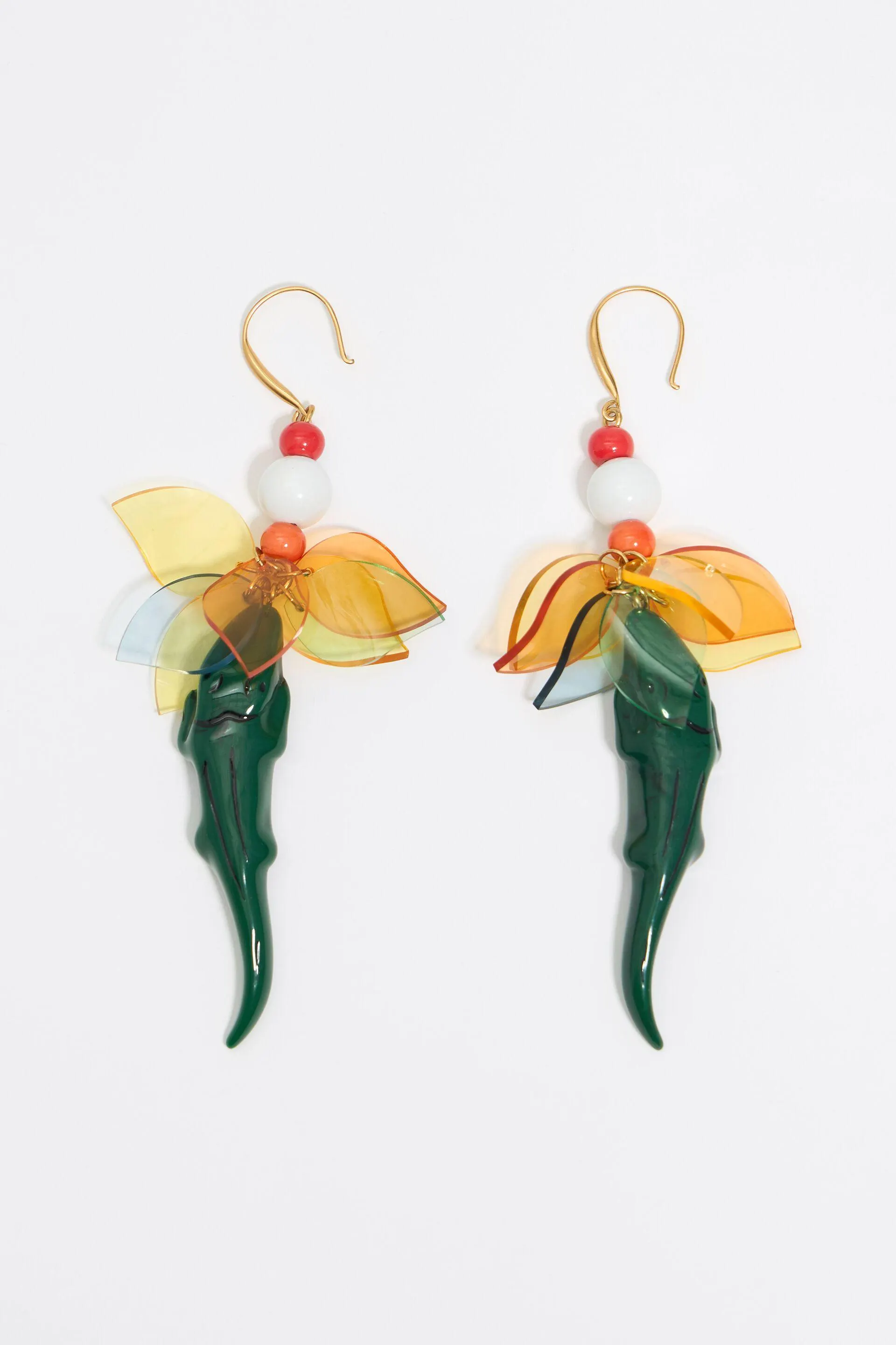 Pendientes cocodrilo y hojas verde