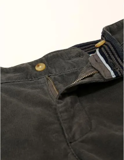 Pantalón chino micropana Gris