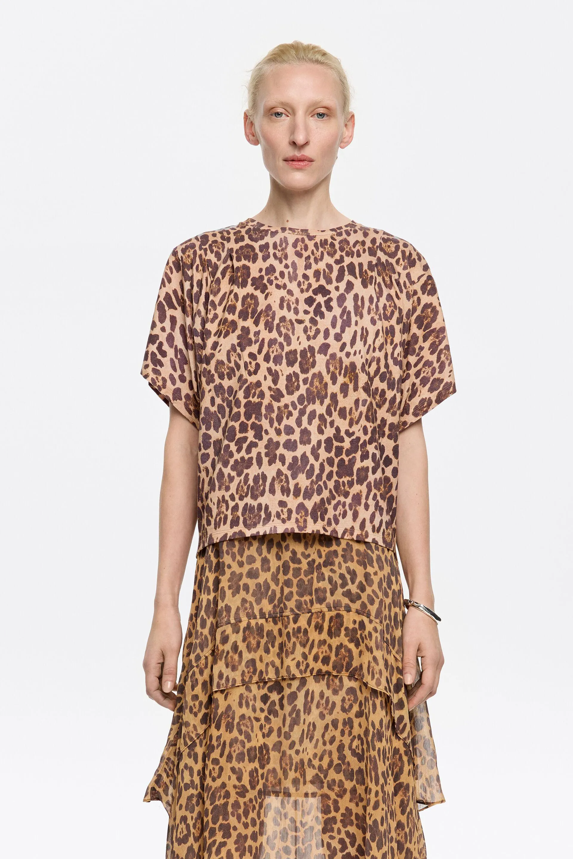 Camiseta boxy Leopard natural